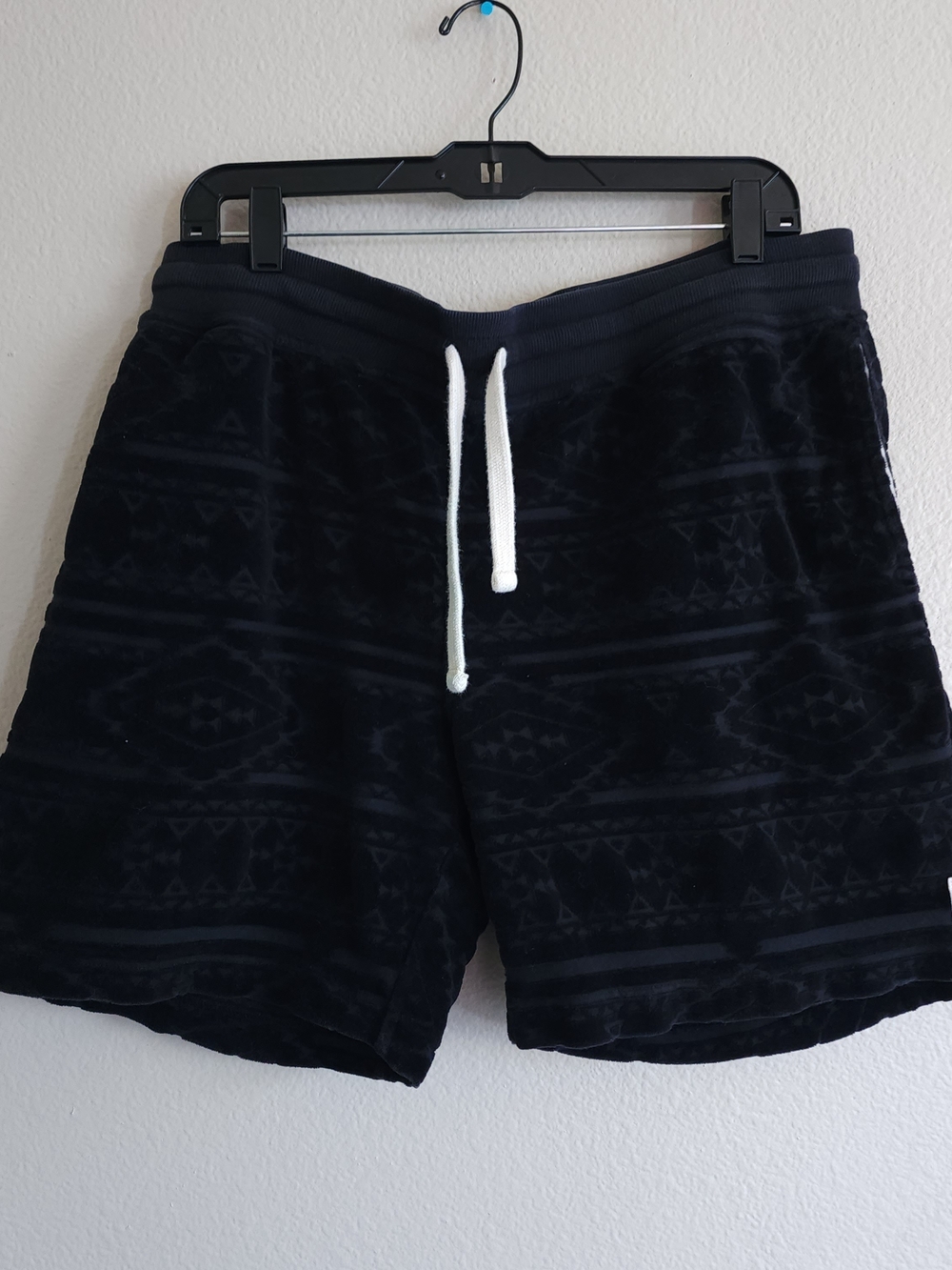 Chubbies Men's Black Geometric Print Lounge Shorts XL 7" Inseam Elastic Waist